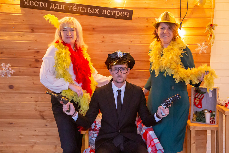 Новогоднее украшение зала для корпоратива в Иваново